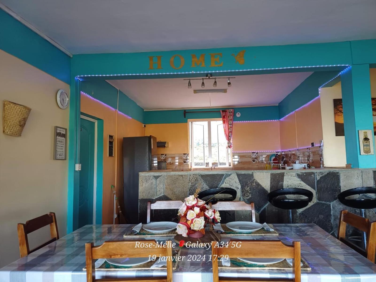 Chez Tonio Magic Ocean View Villa Port South East Luaran gambar